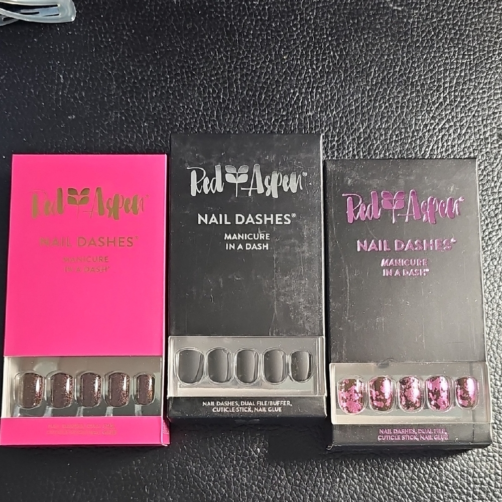Red Aspen Nail Dashes - Glitter and Pink Black Press-On Nails lot 3 short square